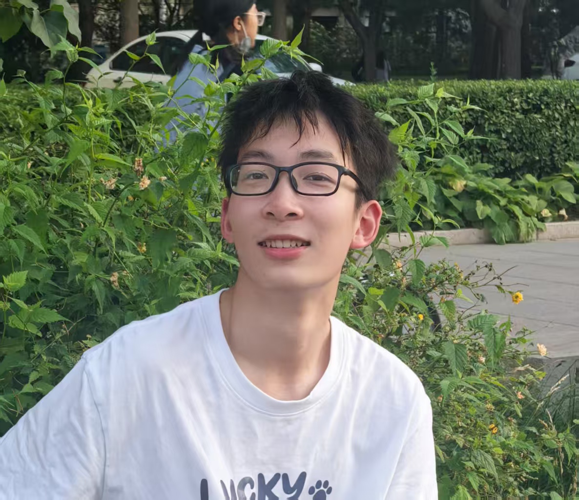 队员龙政宇照片